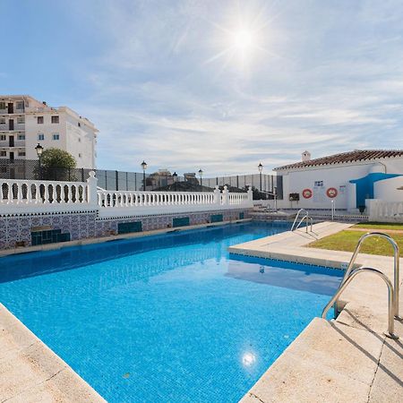 1 Bedroom In Verano Azul, Free Wi-Fi Нерха Экстерьер фото