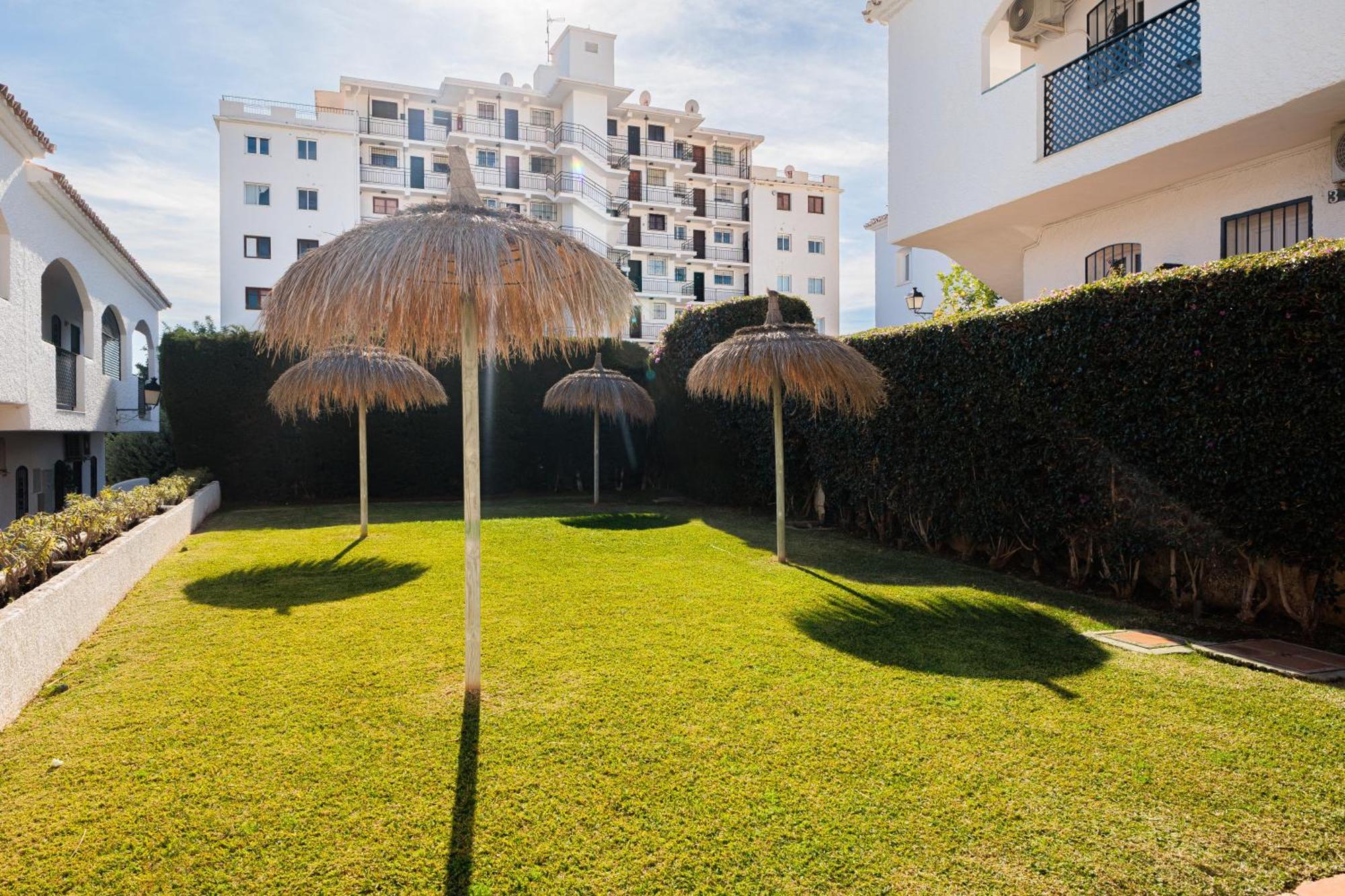 1 Bedroom In Verano Azul, Free Wi-Fi Нерха Экстерьер фото